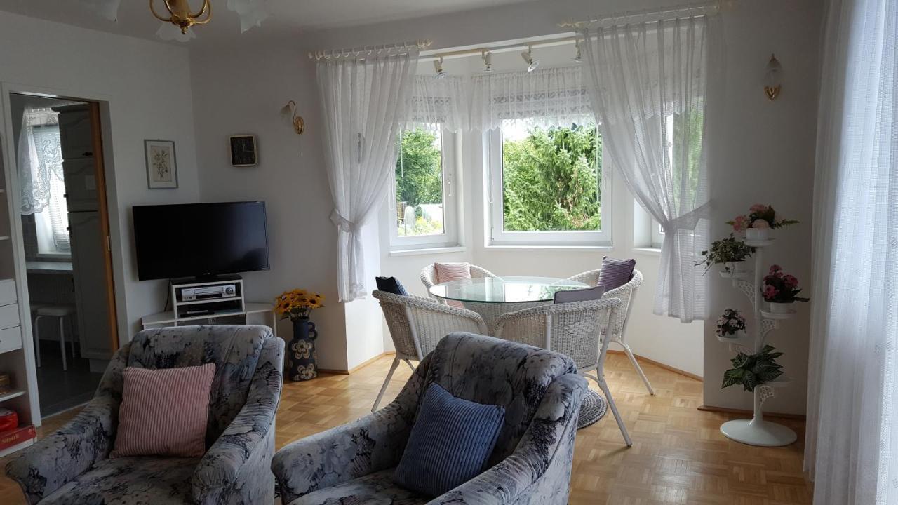 Gemuetliche Ferienwohnung อันเนนไฮม์ ภายนอก รูปภาพ
