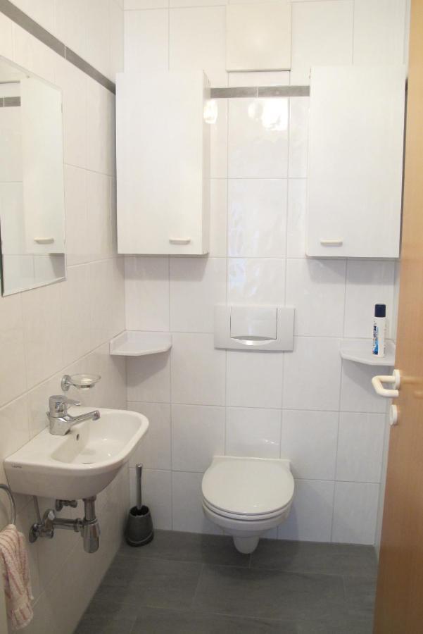 Gemuetliche Ferienwohnung อันเนนไฮม์ ภายนอก รูปภาพ